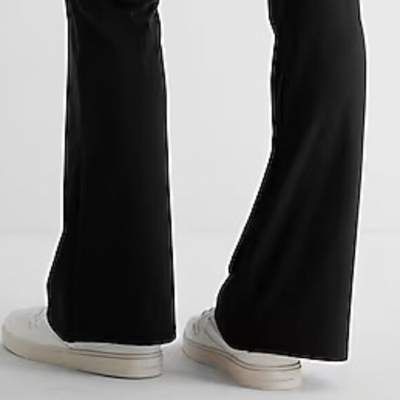 Express‎ High-Waisted Black Flare Dress Pants - Picture 4 of 11